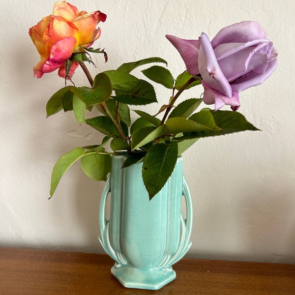 McCoy Art Deco Vintage Mint Green Vase - Picture 5 of 6